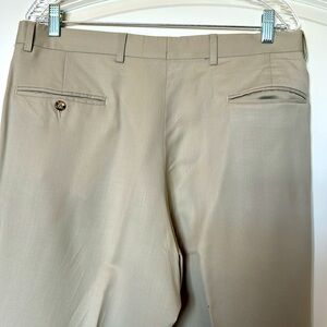Jos A.Bank Pleated 100% Wool Dress Pant. SIZE 34 x 32
